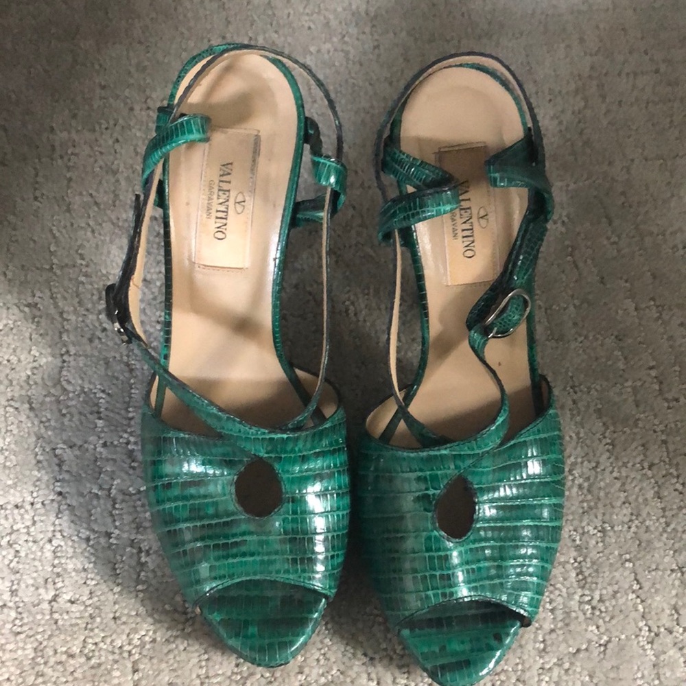 Like new Valentino sandal heels